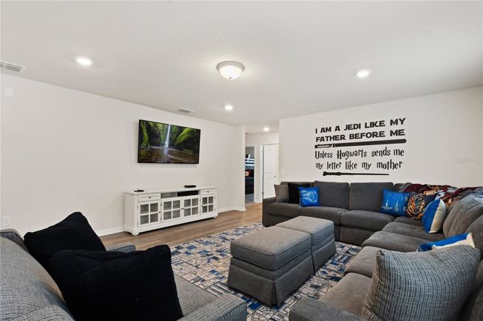 Image No.24-6 Bed Property for sale