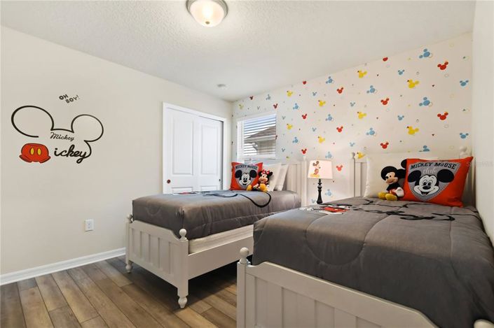 Image No.36-6 Bed Property for sale