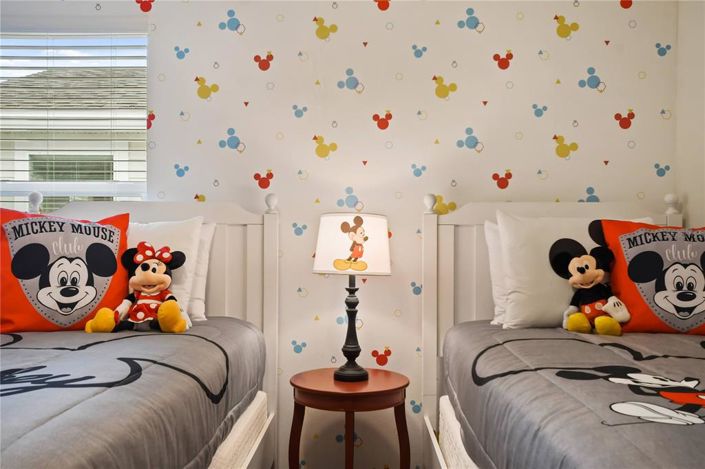 Image No.37-6 Bed Property for sale