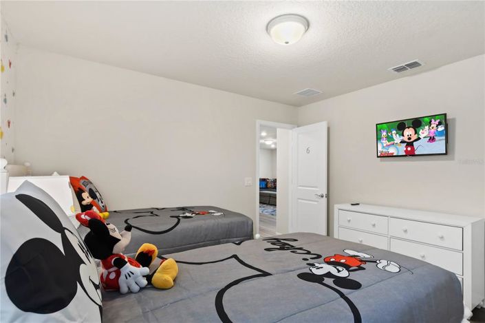 Image No.38-6 Bed Property for sale