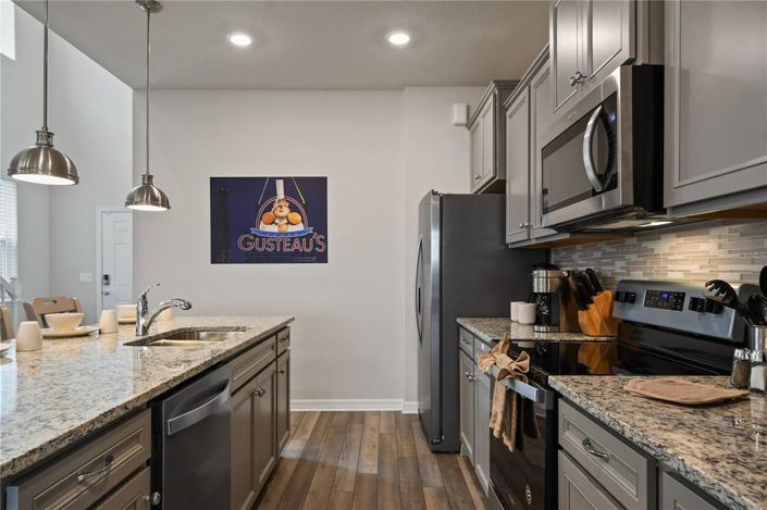 Image No.5-6 Bed Property for sale