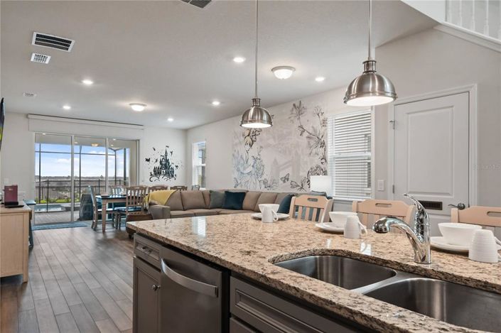 Image No.7-6 Bed Property for sale