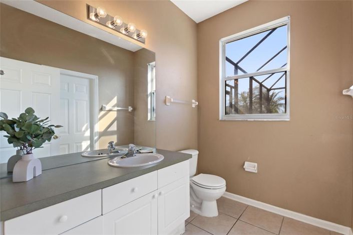 Image No.10-6 Bed Property for sale