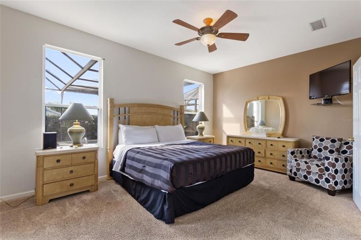 Image No.14-6 Bed Property for sale