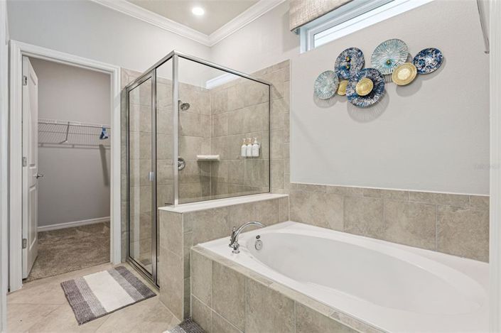 Image No.20-5 Bed Property for sale