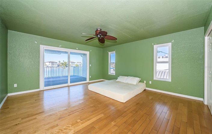 Image No.35-Propriété de 6 chambres à vendre à Treasure Island