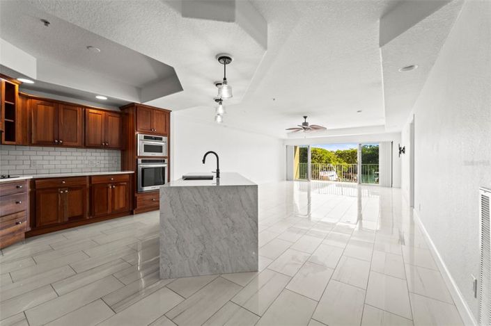 Image No.15-3 Bed Property for sale