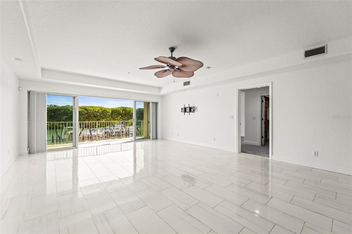 Image No.18-3 Bed Property for sale