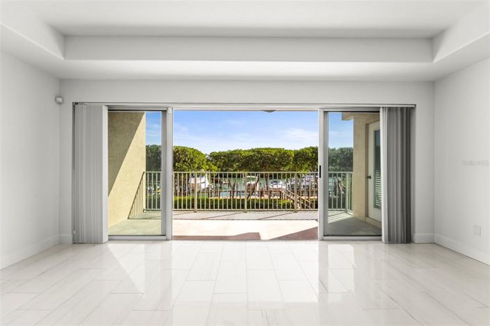 Image No.19-3 Bed Property for sale