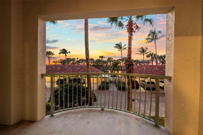 Image No.33-3 Bed Property for sale