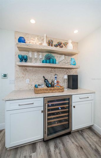 Image No.18-5 Bed Property for sale