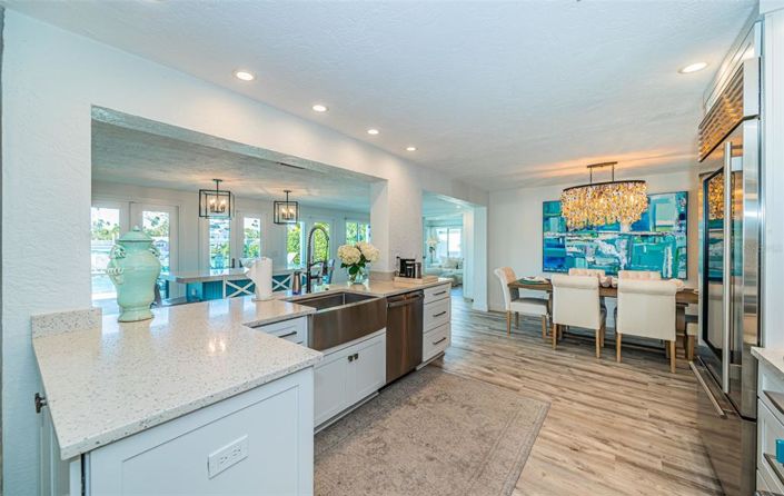 Image No.25-5 Bed Property for sale