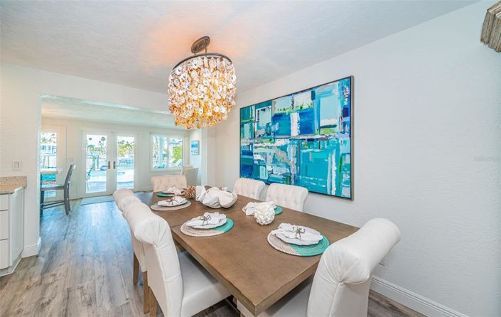 Image No.27-5 Bed Property for sale