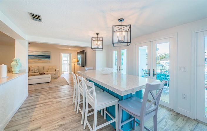 Image No.30-5 Bed Property for sale