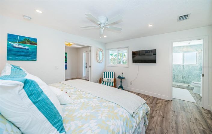 Image No.44-5 Bed Property for sale