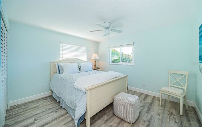 Image No.51-5 Bed Property for sale