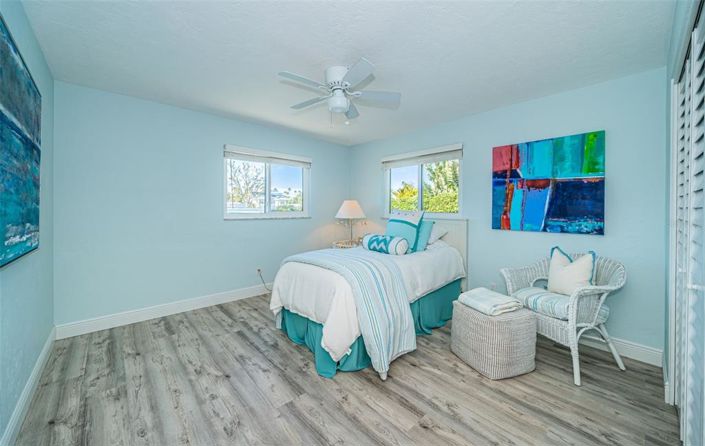 Image No.53-5 Bed Property for sale