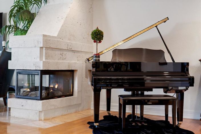 Image No.19-4 Bed Townhouse for sale