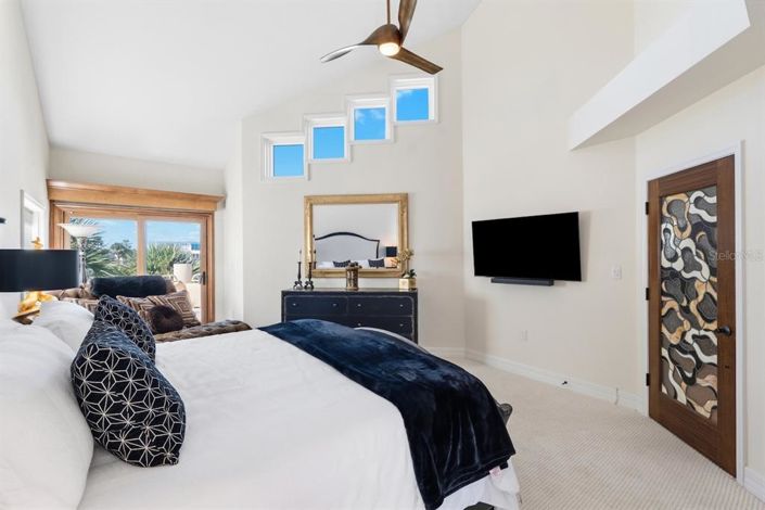 Image No.27-4 Bed Townhouse for sale