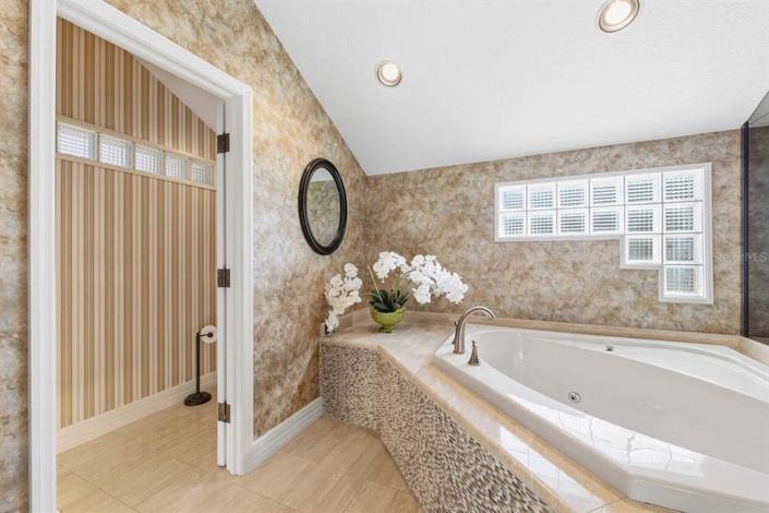 Image No.31-4 Bed Townhouse for sale