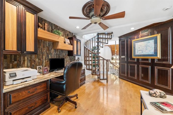 Image No.35-4 Bed Townhouse for sale