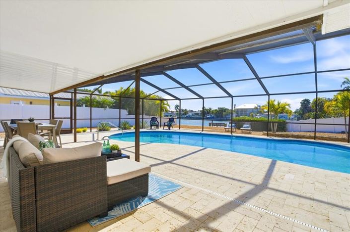 Image No.5-3 Bed Property for sale