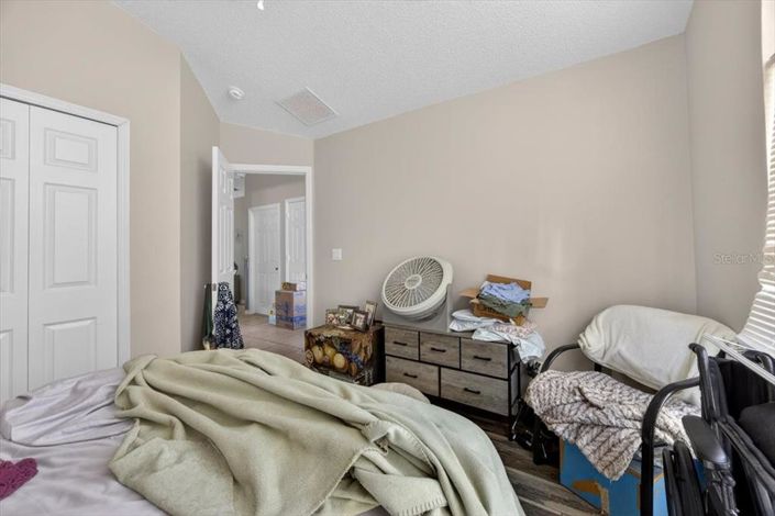 Image No.19-5 Bed Property for sale