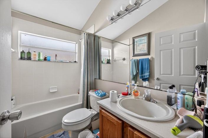 Image No.20-5 Bed Property for sale