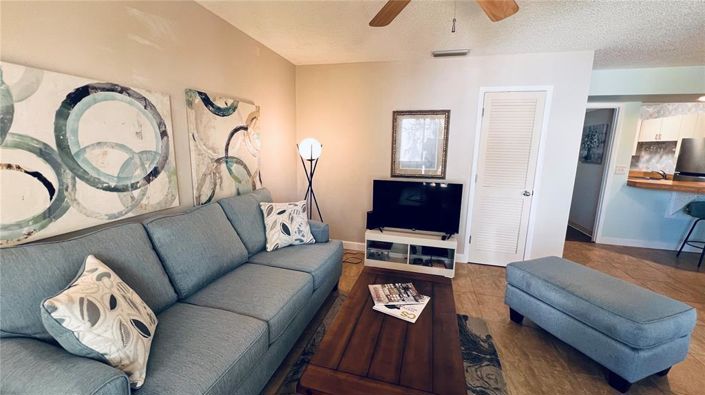 Image No.11-1 Bed Property for sale