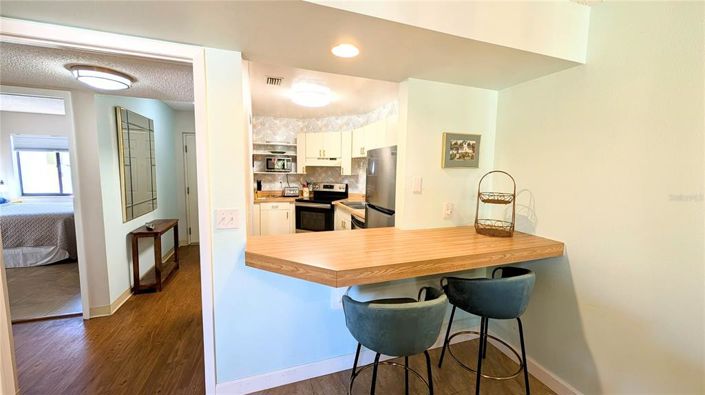 Image No.20-1 Bed Property for sale