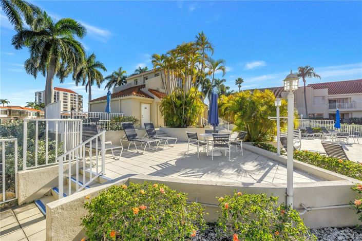 Image No.28-2 Bed Property for sale