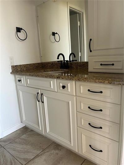 Image No.17-2 Bed Property for sale