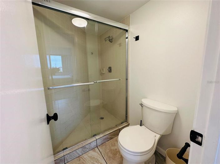 Image No.21-2 Bed Property for sale