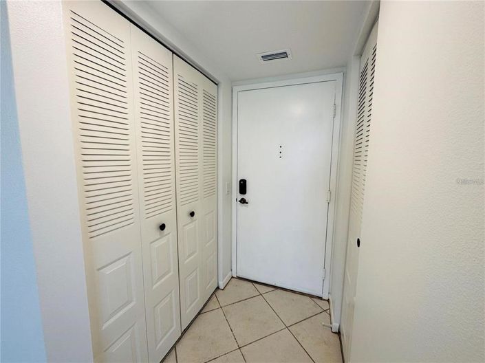 Image No.25-2 Bed Property for sale