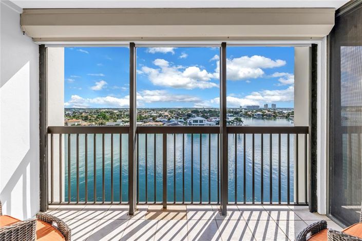 Image No.21-2 Bed Property for sale