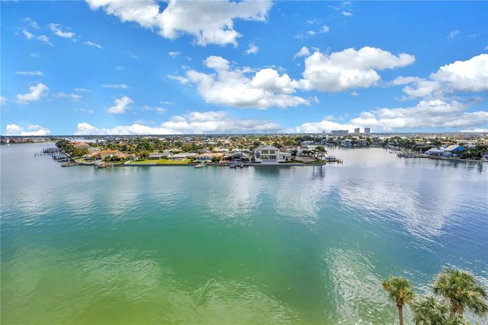 Image No.27-2 Bed Property for sale