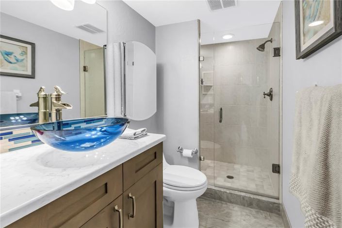 Image No.39-2 Bed Property for sale