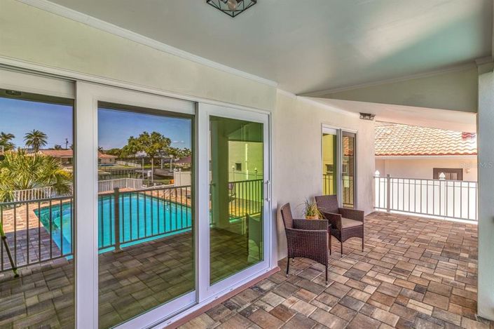 Image No.28-5 Bed Property for sale