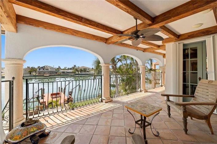 Image No.6-Propriété de 5 chambres à vendre à Treasure Island