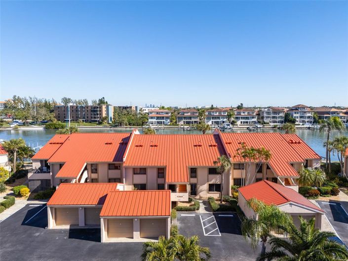 Image No.2-Propriété de 2 chambres à vendre à St. Petersburg