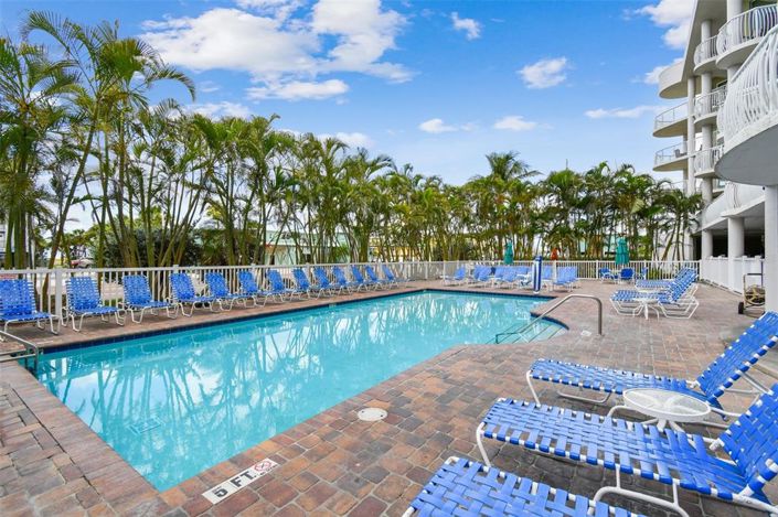 Image No.56-2 Bed Property for sale