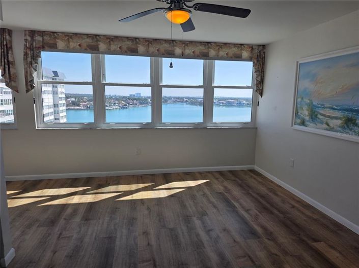 Image No.13-2 Bed Property for sale