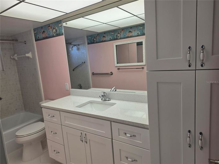 Image No.17-2 Bed Property for sale