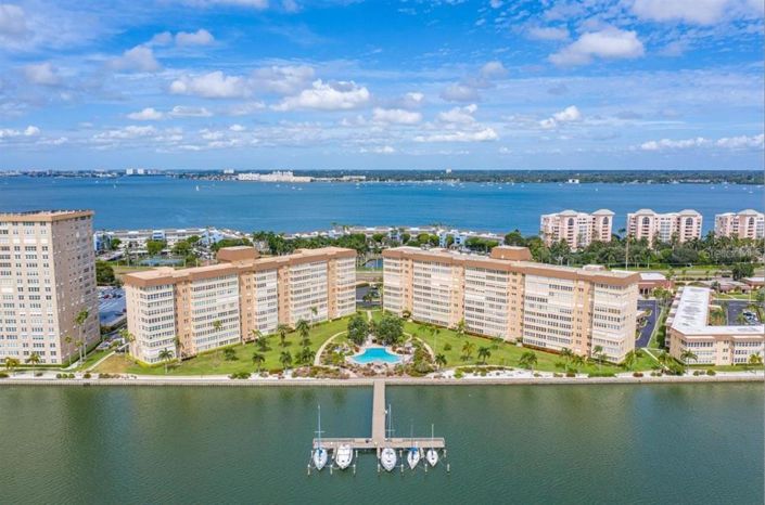 Image No.2-2 Bed Property for sale