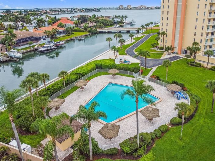 Image No.43-2 Bed Property for sale