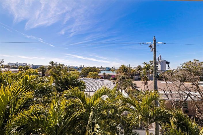 Image No.20-3 Bed Townhouse for sale