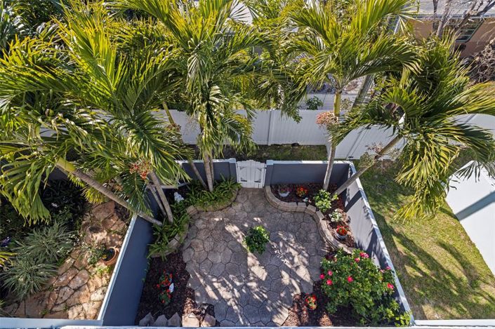 Image No.29-3 Bed Townhouse for sale