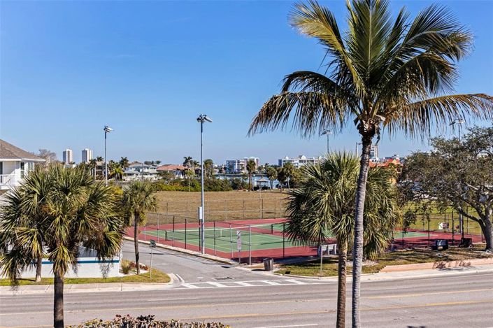 Image No.44-3 Bed Townhouse for sale