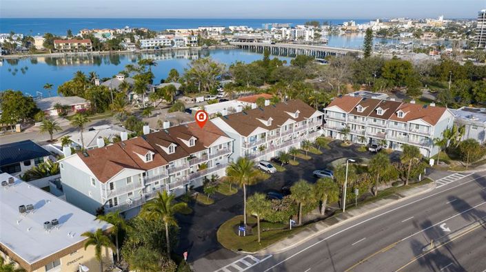 Image No.45-3 Bed Townhouse for sale