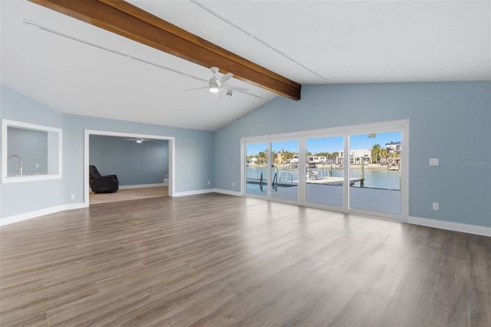 Image No.18-Propriété de 3 chambres à vendre à Treasure Island